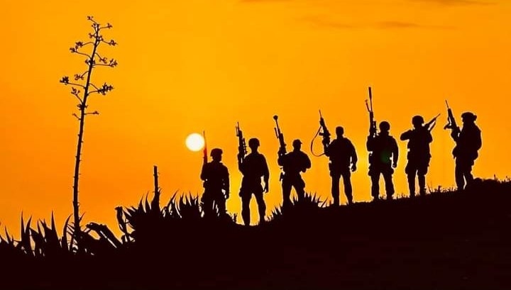 PlataformaMill1's tweet photo. #BuenosDias. Como nuestros #Legionarios de la #XBandera en esta instantánea de @mtemprano, la @PlataformaMill1 #MillánAstray siempre alerta y despierta a los movimientos y acontecimientos de nuestro alrededor.
#LaLegion #Legion #LegionEspañola https://t.co/SHCfcMEDbl