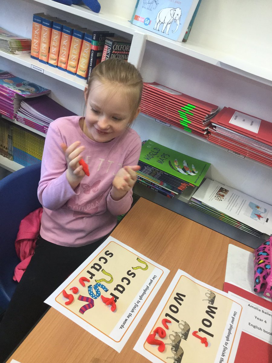 CarrdusYear4's tweet photo. Learning new spellings has never been so exciting! #plurals #playdough #practicallearning https://t.co/RiEIWfnJYe