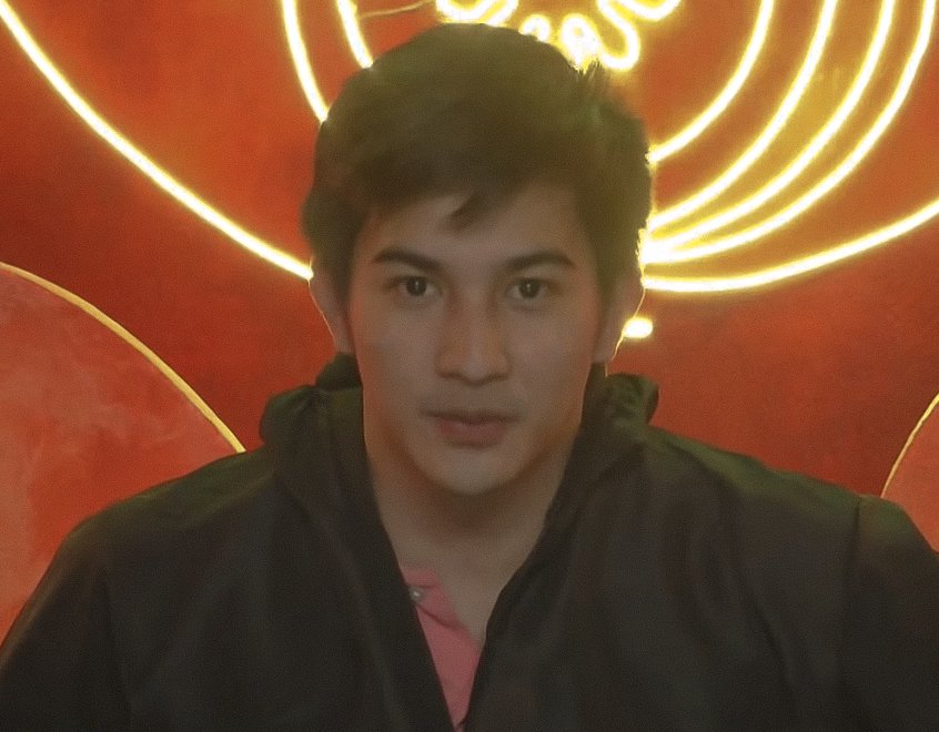 CollabS12PBB's tweet photo. Bakit feel ko parang mas masaya si Zach these past few days?
Yung may solo task siya.
Or the fact na he was "fake evicted"?
Kinabahan ka ba, Zach at ilalaban mo na ba?
#PBBAdults https://t.co/ykJ475sbxk