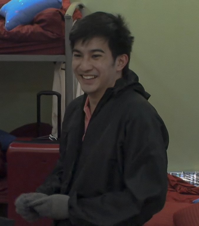 CollabS12PBB's tweet photo. Bakit feel ko parang mas masaya si Zach these past few days?
Yung may solo task siya.
Or the fact na he was "fake evicted"?
Kinabahan ka ba, Zach at ilalaban mo na ba?
#PBBAdults https://t.co/ykJ475sbxk