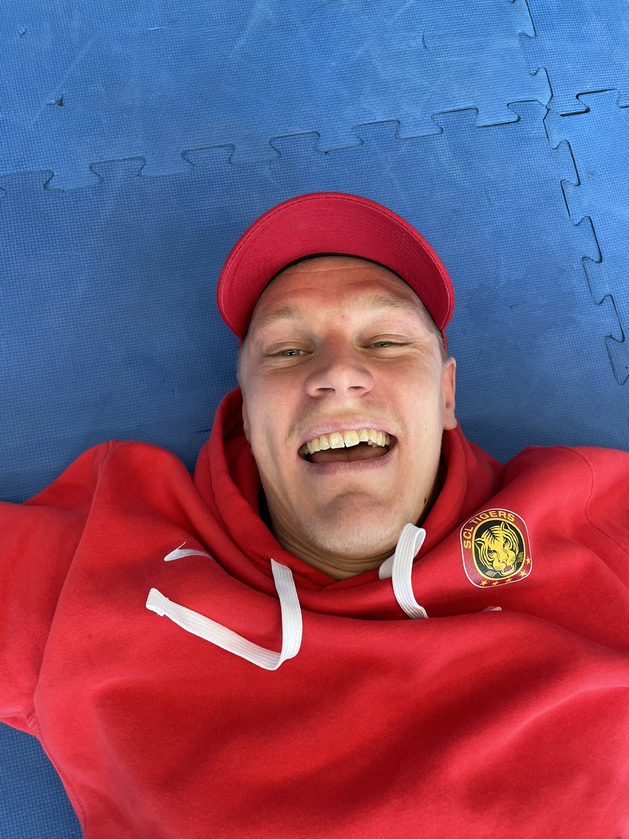 Robert Mayer tweet media