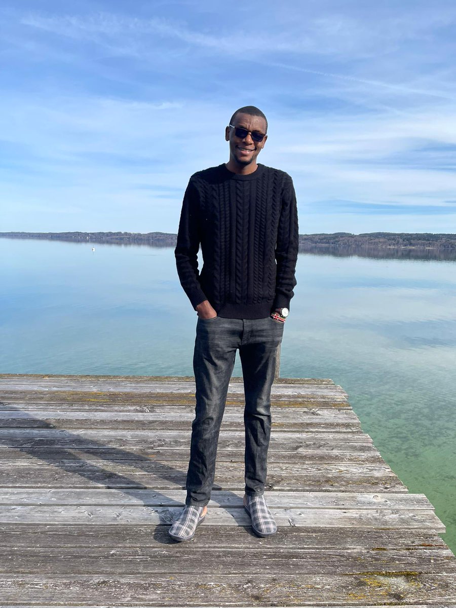 KakwenzaRukira's tweet photo. I have discovered a lake in Germany which the good people here call 'Eibsee' but henceforth it's renamed Lake Kakwenza 😂 https://t.co/y5gaCsEN1C