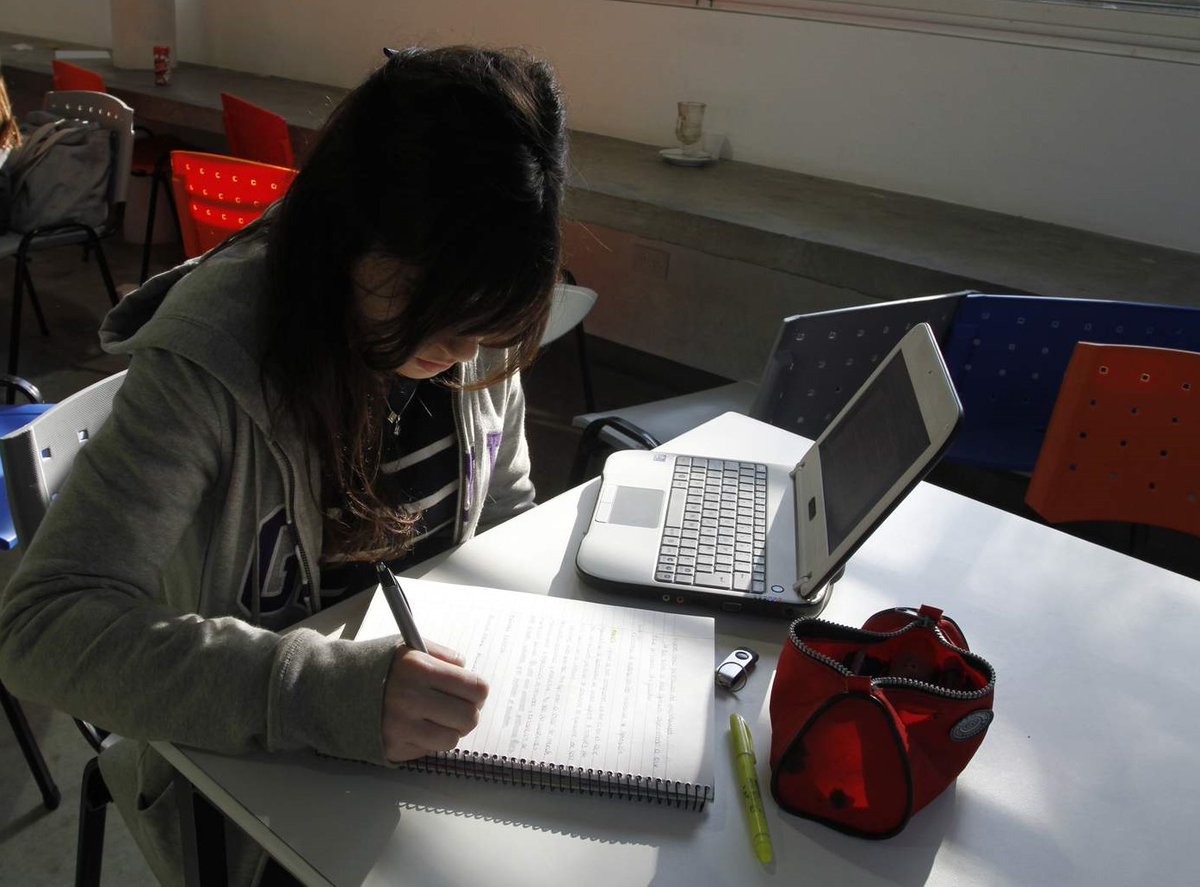 MzaDGE's tweet photo. Se abrió la preinscripción para el Programa Jurisdiccional de Educación a Distancia en los Centros Educativos de Nivel Secundario #CENS de Mendoza

➡️Formulario, información sobre puntos #Edured, conectividad y más en 📂https://t.co/54oiMVPNtO https://t.co/Ff2FXvDGwU