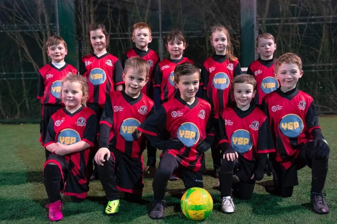 <a href="/SpondonRovers/">Spondon Rovers F.C.</a> Strikers Under 7’s team would like to thank Chris Bevan <a href="/YSPMediaFilms/">YSP Media</a> for their great new kit for their games in the @DerbyJFL. Great to have local Derby firms supporting local sports teams. 
#grassrootsfootball
