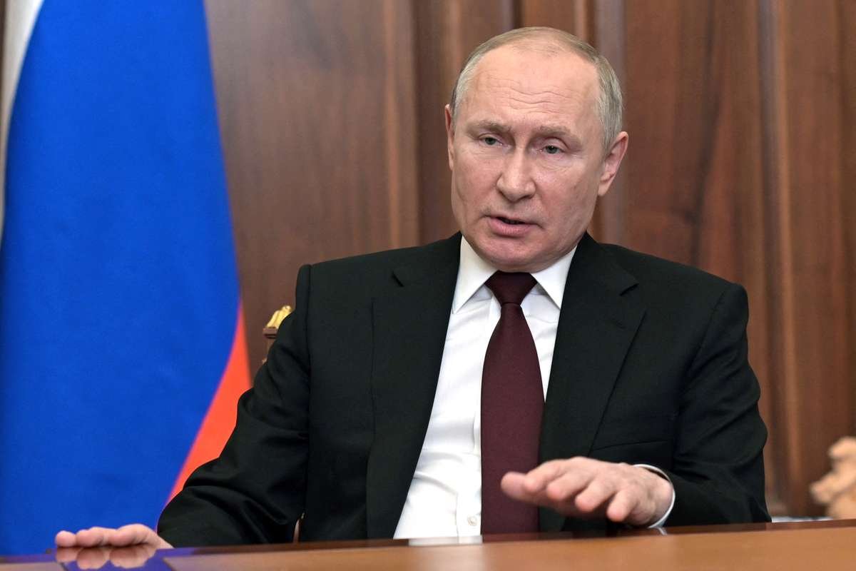 otempo's tweet photo. Pouco depois da meia-noite, o presidente russo, Vladimir Putin, anunciou uma operação militar na Ucrânia para defender os separatistas no leste do país. "Tomei a decisão por uma opera��ão militar", declarou Putin em uma mensagem televisionada inesperada. 🧶 https://t.co/uJQMhdowuA