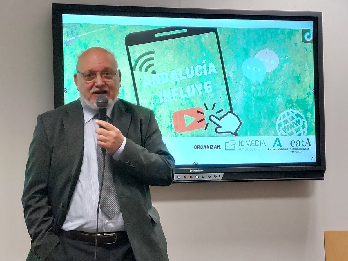 CAudiovisualAnd's tweet photo. El presidente del #CAA, Antonio Checa, subraya la necesidad de regular la actividad de los #influencers, sobre todo para que las personas, y especialmente los jóvenes, puedan distinguir entre infornación y publicidad. En #AndalucíaInfluye https://t.co/sITinSsg71