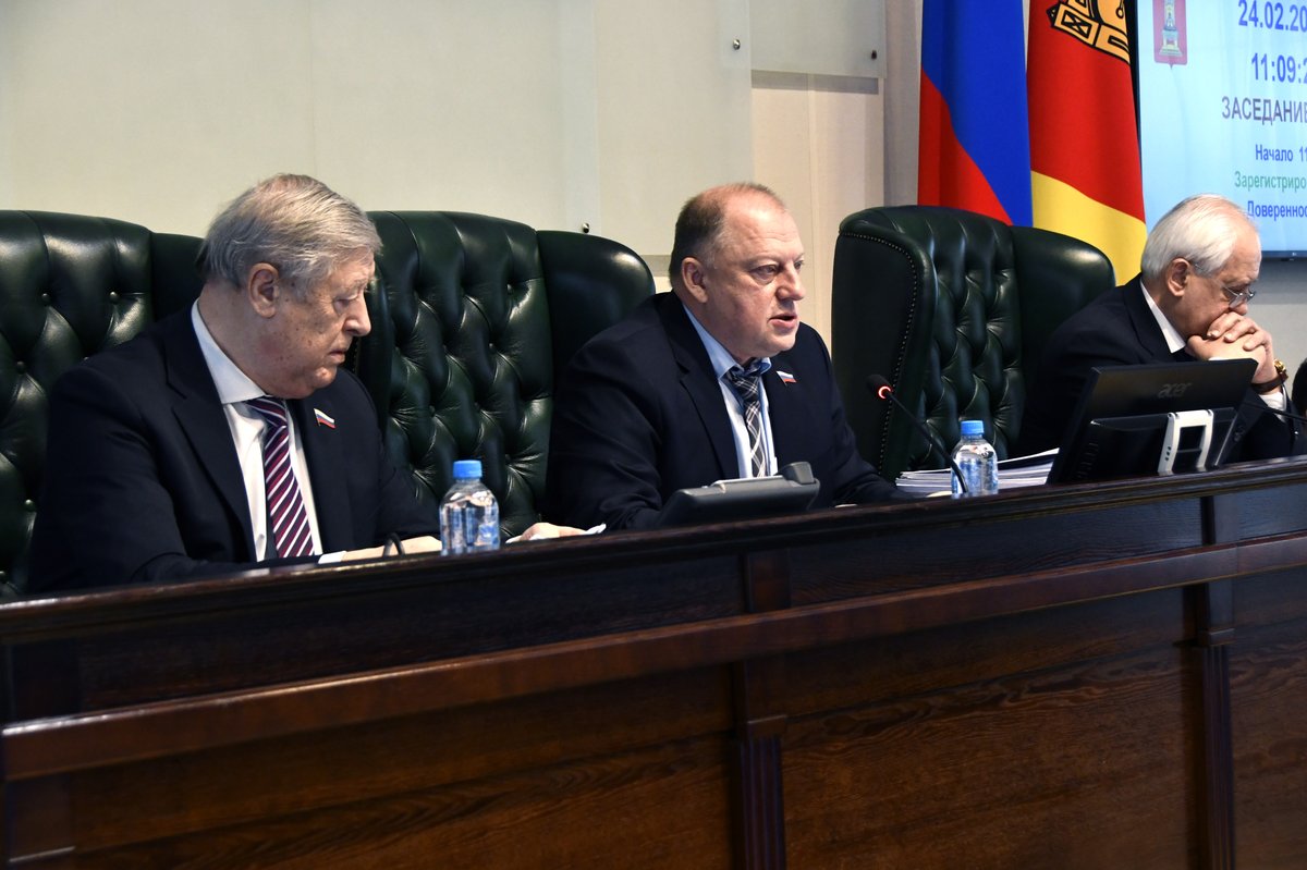 Областной парламент предложил поправки в федеральный закон zsto.ru/index.php/pres…