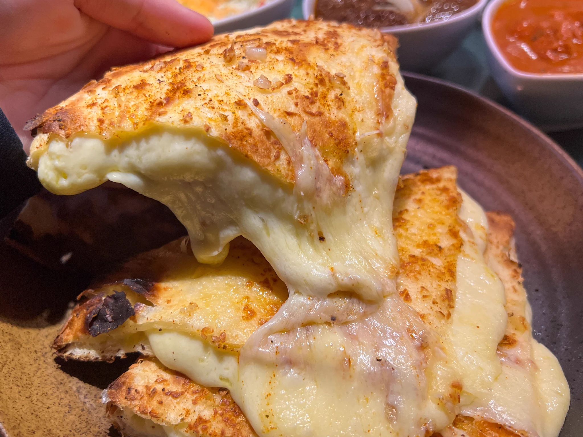 香ばしさ抜群のガーリックチーズナンを食べられるカレー店ソウルフードインディア‼