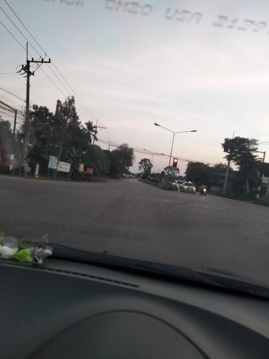 TT03112530's tweet photo. ไม่อยากกลับบ้านเลย https://t.co/QcI1BV1hSP
