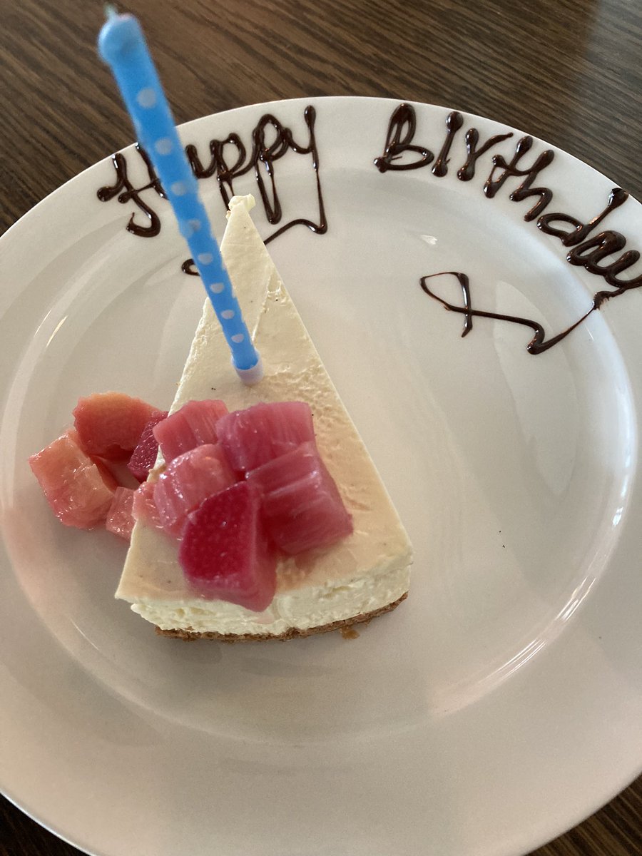 SamMcAlister1's tweet photo. Starting the celebrations early #birthday #sugarandbooze https://t.co/cqtXFXUwcm