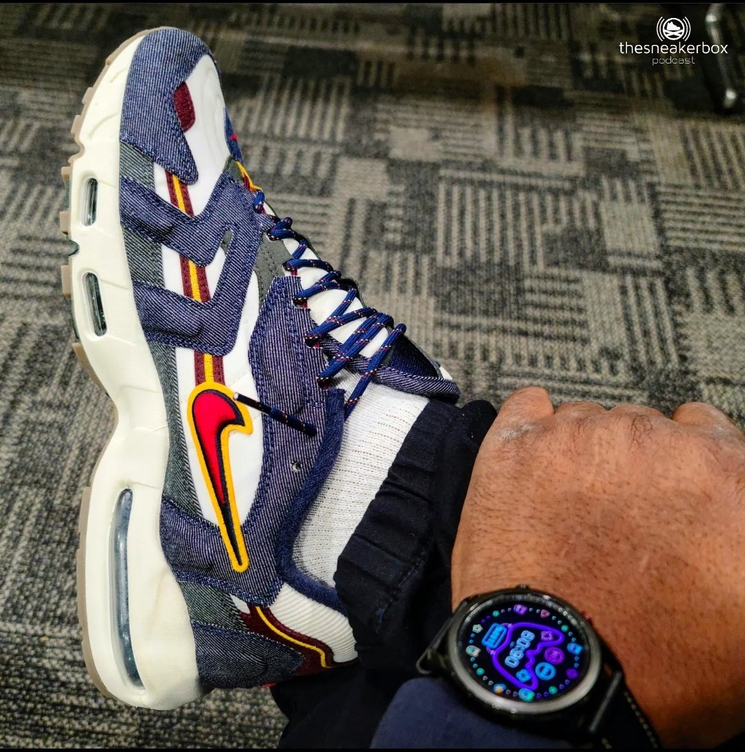 AfrikanCaesar's tweet photo. Headed to the big 🍎...... @HISTORY #Nike #AirMax96 https://t.co/3H2p3dIgMD