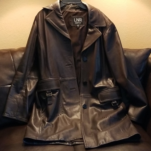 joccartee's tweet photo. So good I had to share! Check out all the items I'm loving on @Poshmarkapp #poshmark #fashion #style #shopmycloset #mossimosupplyco #columbia #nordstrom: https://t.co/6RU32qeZT6 https://t.co/yi5rcE6eNA