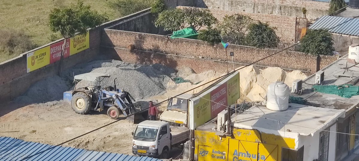 VKE_BlockB's tweet photo. This shop is operational  since many years &amp; creating unhealthy environment for the residents area. The @DPCC_pollution should take naceaaary action against this building materials shop in a resident area in Vasant Kunj Enclave, Behind B-612. https://t.co/duQOMHkvzV
