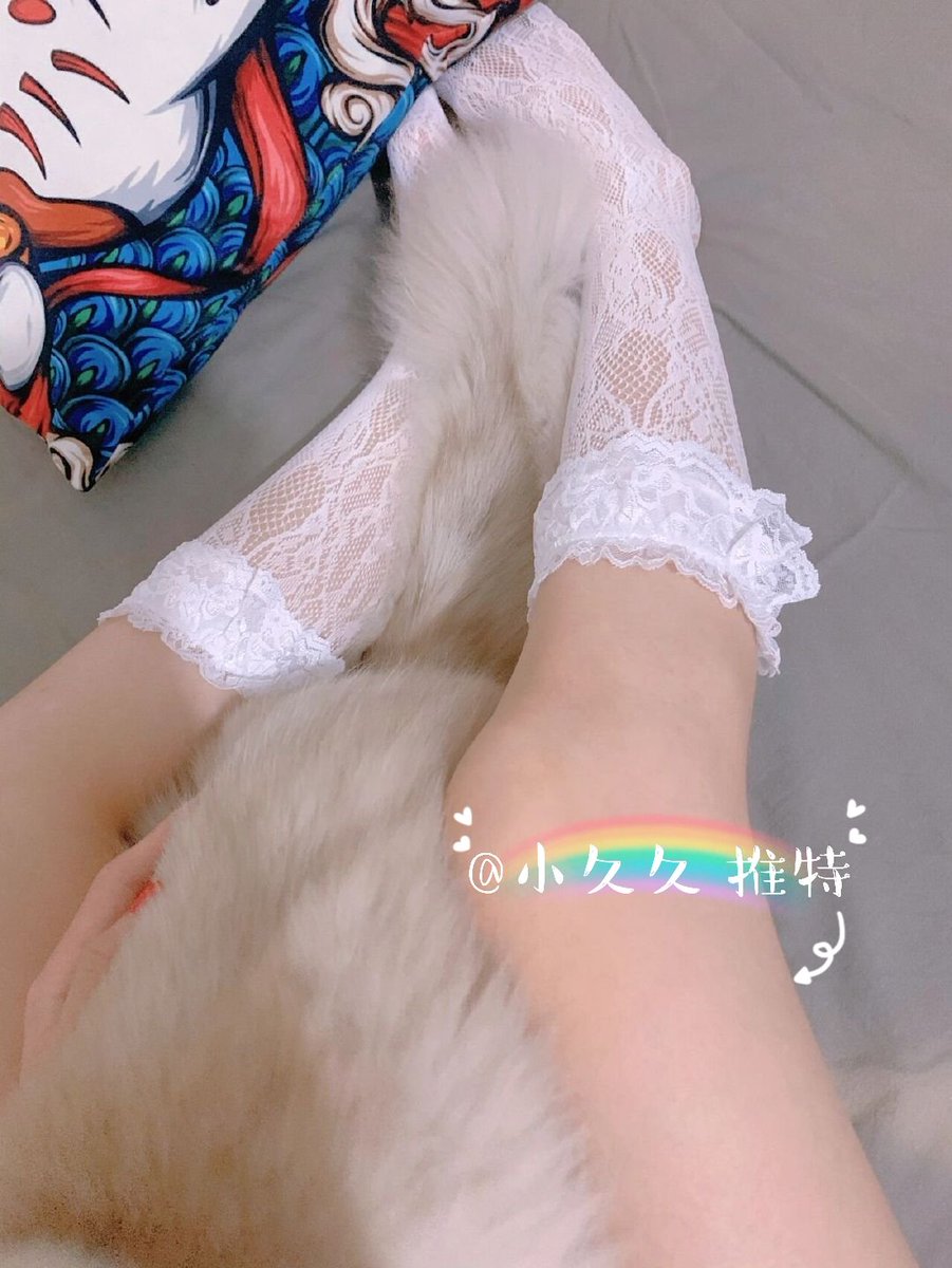 猫咪藏不住尾巴 ​​​🤗 https://t.co/t6YJteB0y9