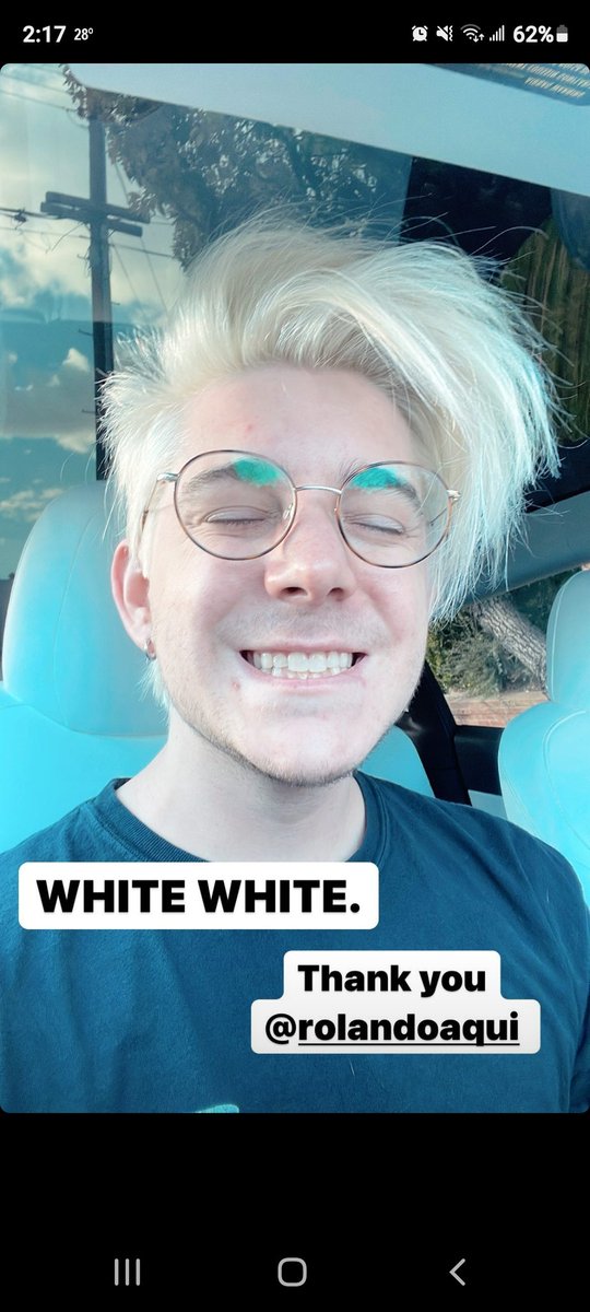 _sarahsunshinee's tweet photo. Please @CrankGameplays I can't deal with how adorbz you are with your hair style and white hair. It definitely definitely suits you man!! Love you Eef 😍 https://t.co/mJ7OOrgNv3