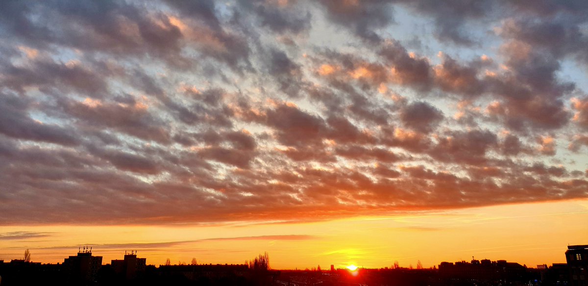 wsg57's tweet photo. Good morning from Germany. https://t.co/R0J6DKgiNK