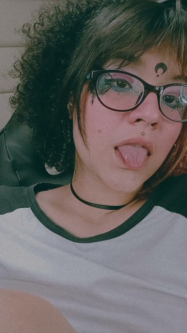 Miren la chimba de delineado que me hice hoy 💕 https://t.co/Ucecs3c6c7<a href="/tag/cute"class="tags"><span>#cute</span></a><a href="/tag/mortalkombat"class="tags"><span>#mortalkombat</span></a><a href="/tag/latinass"class="tags"><span>#latinass</span></a><a href="/tag/chaturbate"class="tags"><span>#chaturbate</span></a><a href="/tag/webcamfun"class="tags"><span>#webcamfun</span></a>