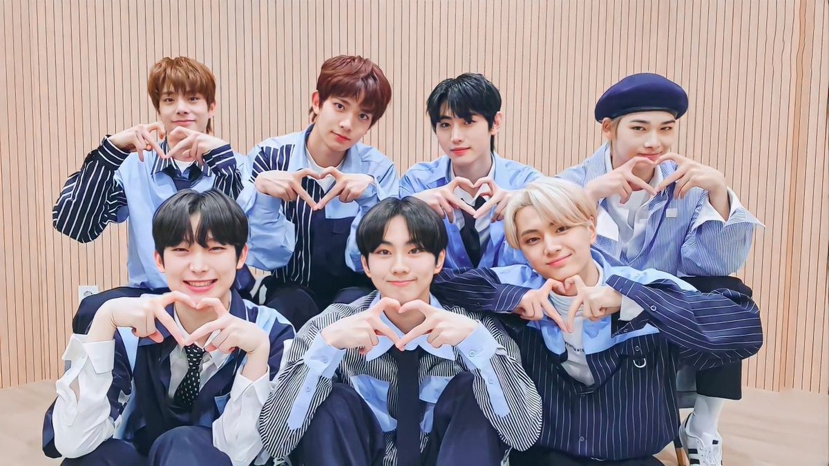 Enhypen группа сону. кпоп энхайпен. корейская группа enhypen. альбом энхайпен карнавал pc. кпоп энхайпен.