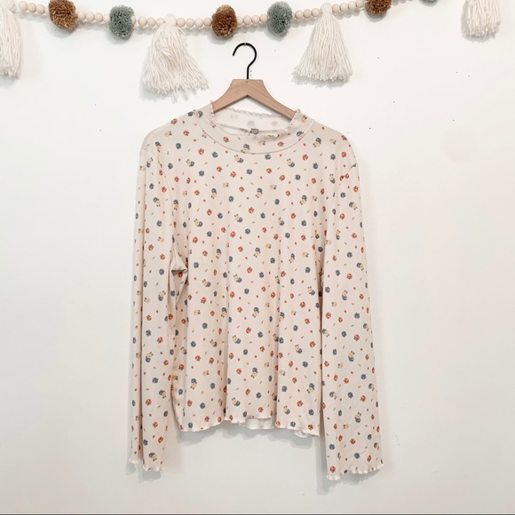 dguddemi06's tweet photo. So good I had to share! Check out all the items I'm loving on @Poshmarkapp from @dori_thrift #poshmark #fashion #style #shopmycloset #forever21 #anthropologie #asos: https://t.co/1zorKDNz6F https://t.co/sP7Y3KpOJH