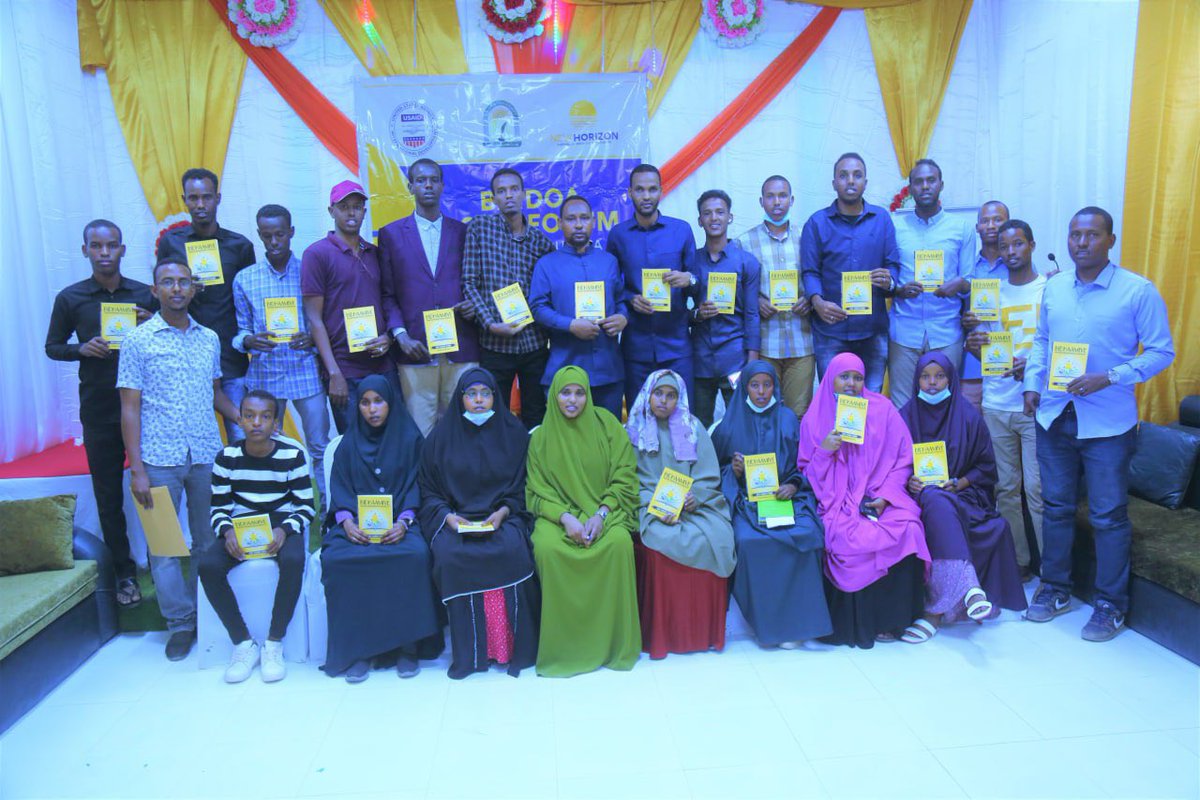 New Horizon tweet media