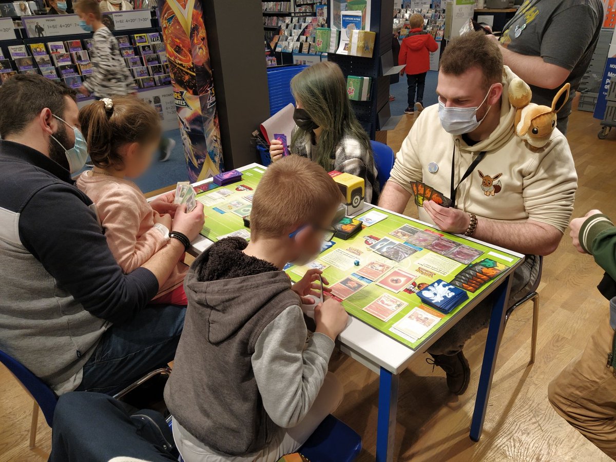 CompagniePouic's tweet photo. Hier, nous étions à Cultura (Dijon) dans le cadre du Mois des Mômes pour une animation #Pokémon 🐹

On se retrouve très vite en magasin pour de nouveaux événements ~ https://t.co/RwXtL1aAsr