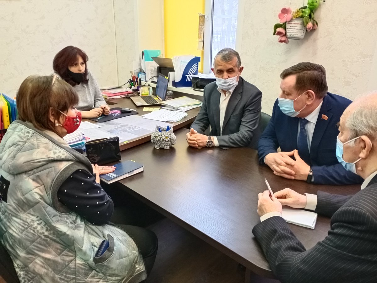 Вместе с председателем Совета депутатов Балашихи Геннадием Поповым встретился с руководством детского сада №1 "Светлячок". Обсудили насущные вопросы и проблемы в работе дошкольного учреждения.

#Балашиха #МосОблДума #ВладимирШапкин #ФракцияЕдинаяРоссия #Подмосковье #ДетскиеСады