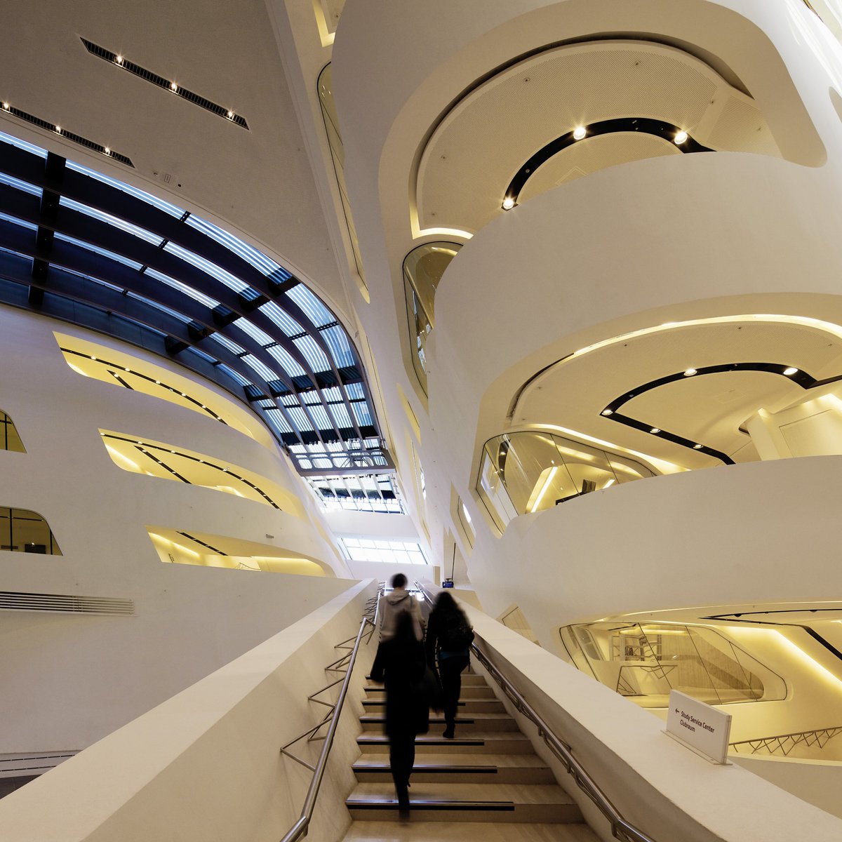 _vienna_info_'s tweet photo. #Vienna is the 4th best student city in the world! 🏆🎓According to the survey from @CampusAdvisorHQ, Vienna ranked especially high for its student friendliness, amenities, #safety and nightlife – particularly its #culturalscene, bars and restaurants: https://t.co/t5UCuUPgP4 https://t.co/TtHj68FgW8