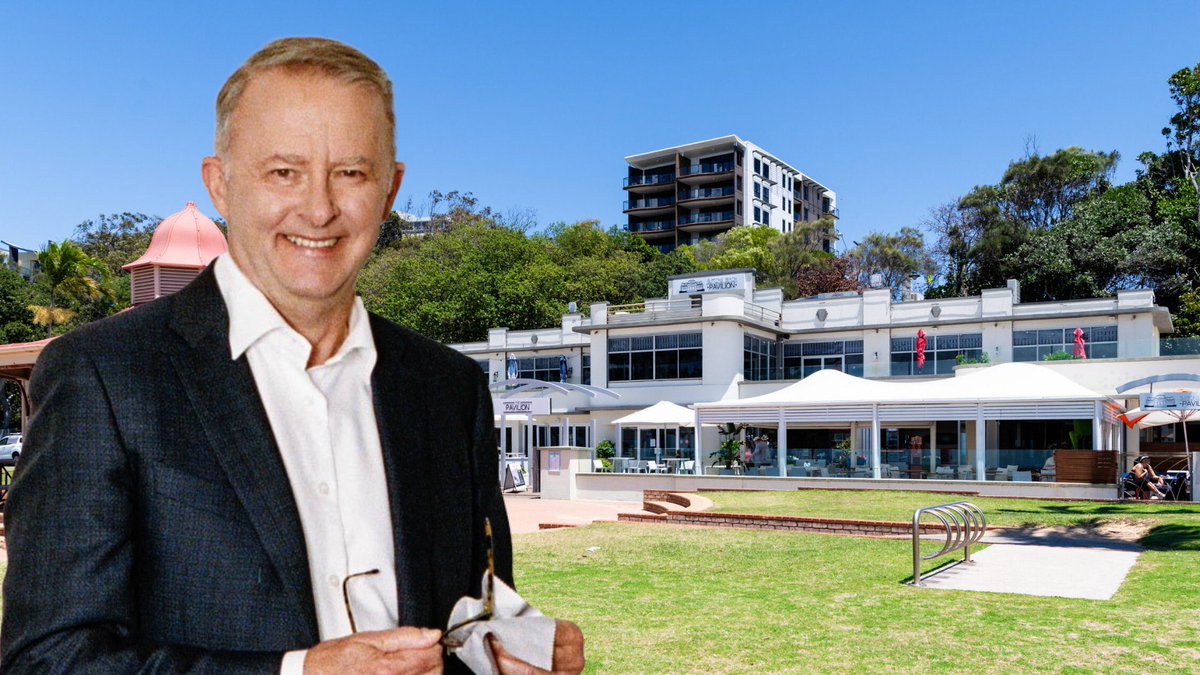 AaronLucasMedia's tweet photo. SPOTTED!
@AlboMP &amp; @Mick4Petrie at Sutton’s Beach Pavilion.
Is Anthony Albanese going to save the business &amp; building that Moreton Bay Regional Council &amp; @Petermbrc want to destroy?
#SaveOurPavilion https://t.co/LkcLeqsAgu