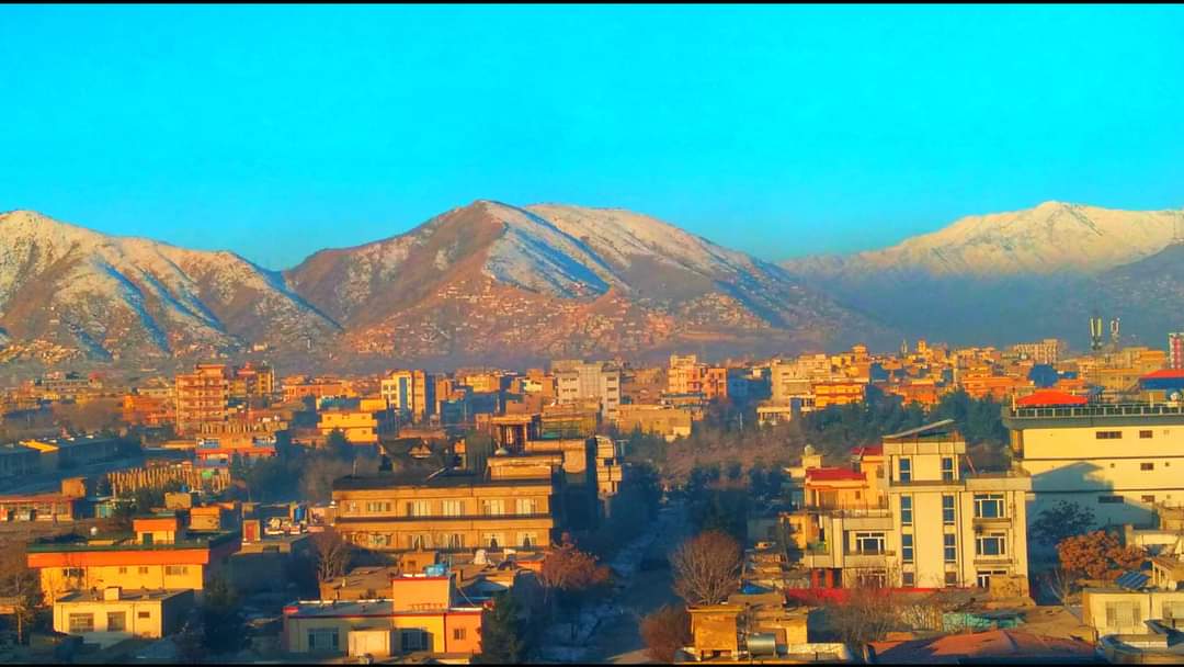 زما کابل خو له رنګونو جوړ دی.

کابل  د جنت یو نشان دی.
 کابل په دې دنیا جنت دی.
#KabulAfghanistan
