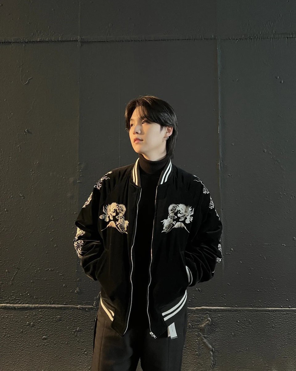 pm5_twt's tweet photo. 220224 윤기 인스타그램 #SUGA https://t.co/UA5m72Mt5c