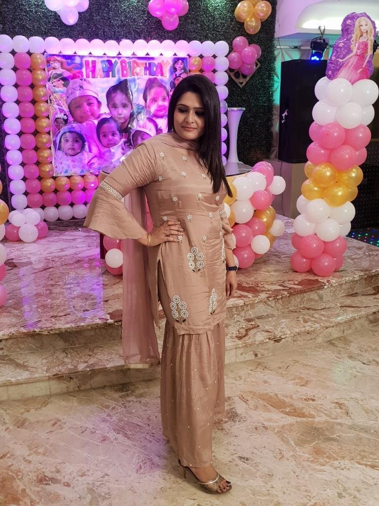 feet_models's tweet photo. #sahibakaur https://t.co/gYsrDA9Fno