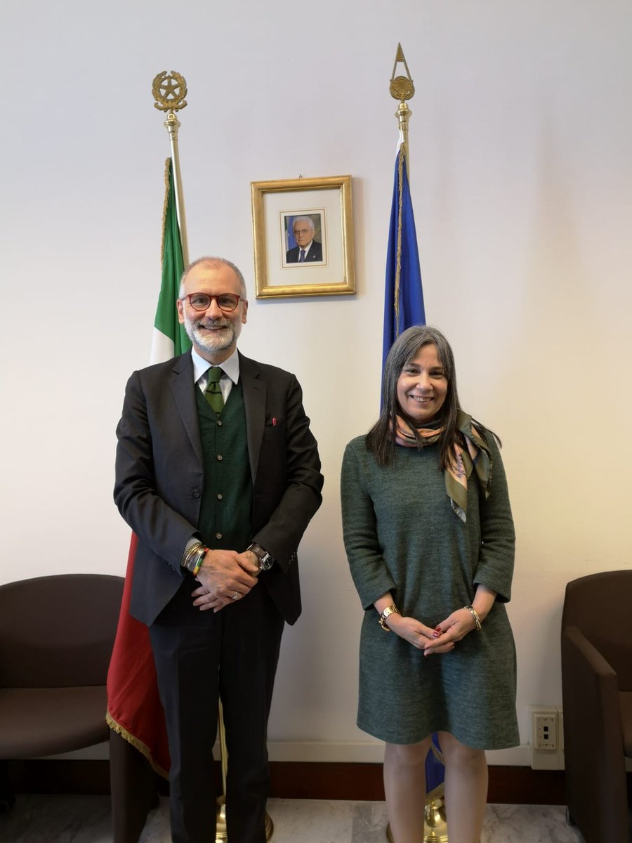 MirtaGranda's tweet photo. Me reuní en @ItalyMFA con Marco Giomini, director para México, Centroamérica y Caribe. Fue una charla distendida que confirmó el interés mutuo de fortalecer la cooperación bilateral #Cuba e #Italia https://t.co/0koIXBTJ8i