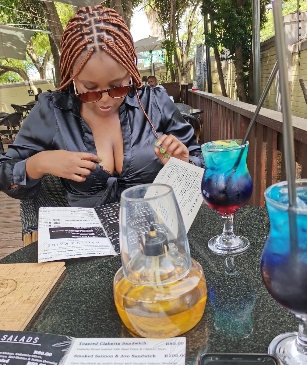 Shaddymodipane1's tweet photo. Celebrated my birthday yesterday ❤️.
Cheers to many more years to come 🥂 https://t.co/H19BVvZIAF