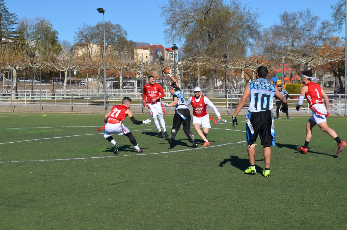 ExtremaduraFAFF's tweet photo. 📝 Clasificación de los 🔝 máximos anotadores en la Liga de 🏈 Flag Football Extremeña 2022:
1️⃣ #Chiky70🦆 - 31 puntos
2️⃣ #David88⚫️ - 25 pts
3️⃣ #Alejandra87🦆 - 19 pts
3️⃣ #AlejandroHdez19☑️ - 19 pts
3️⃣ #JavierMartín9🦆 - 19 pts
📋 Tabla completa ⤵️
https://t.co/0dPMQdUZh4 https://t.co/sy9YzIhD34