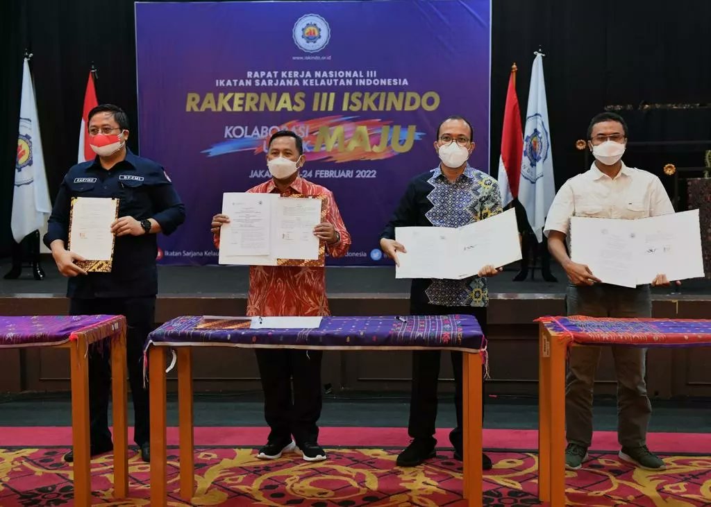 Hari ini (24/02), Ketua Umum ISKINDO menandatangani perjanjian kerjasama (MoU) dengan Kementrian Koprasi dan UKM (<a href="/KemenkopUKM/">Kemenkop UKM</a> ).

#KolaborasiUntukMaju #ISKINDO
