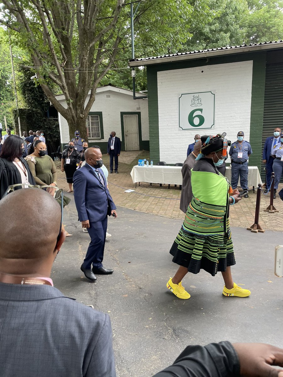 ecr9495's tweet photo. Welcome celebrations for KZN Premier Sihle Zikalala. Today he will be delivering the KZN State of the province address. @kzngov
#CarolOforiOnECR #KZNSOPA2022
#ATurningPoint https://t.co/vjf3lVne9y