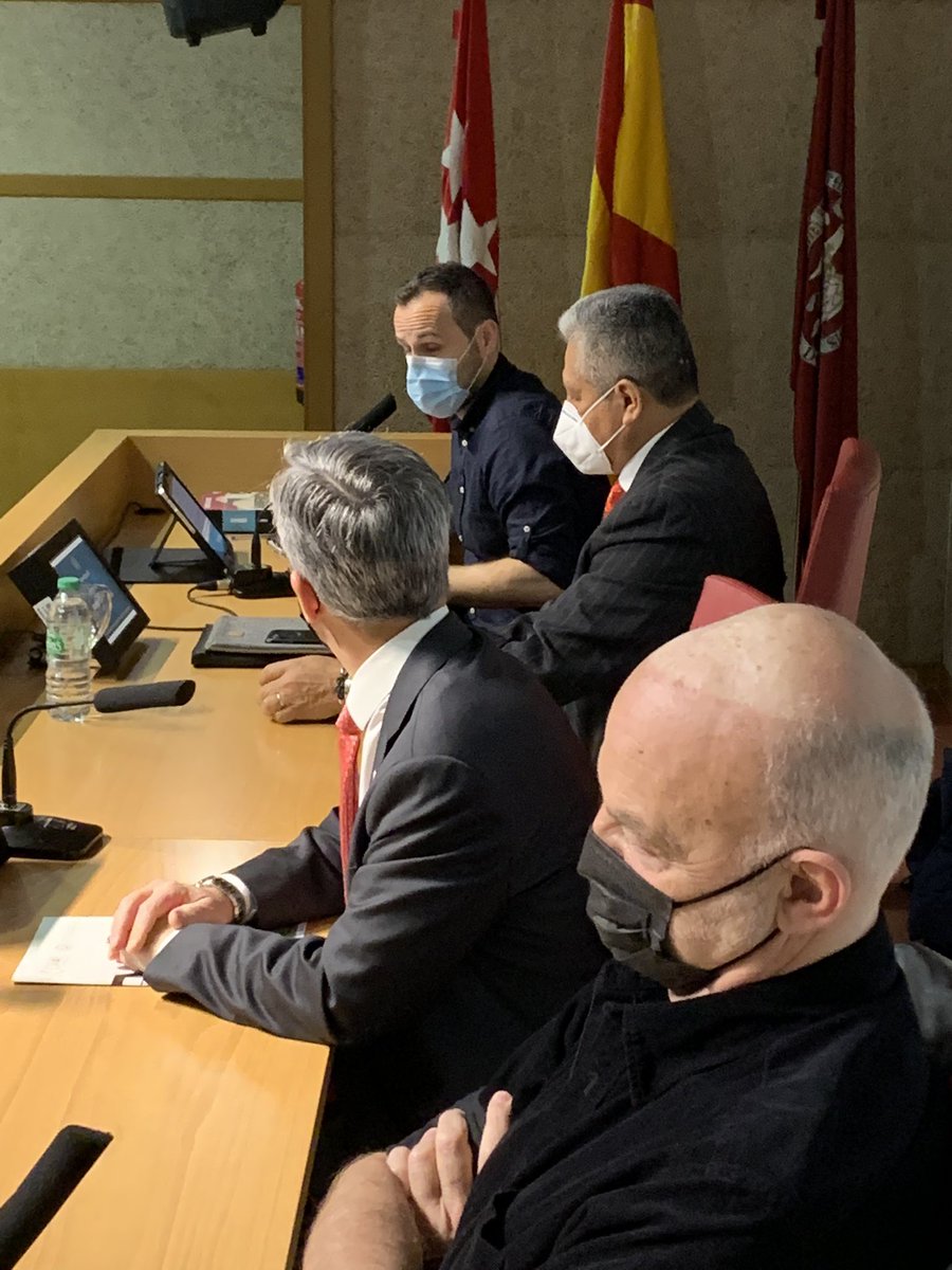 ArturoGomezQuij's tweet photo. Martín charcotea. 
Se mete en todos los charcos. 
Le encanta. 
@anxoratel1 sobre @martin_caparros 
#Newpaper24 https://t.co/jDidamkdfE