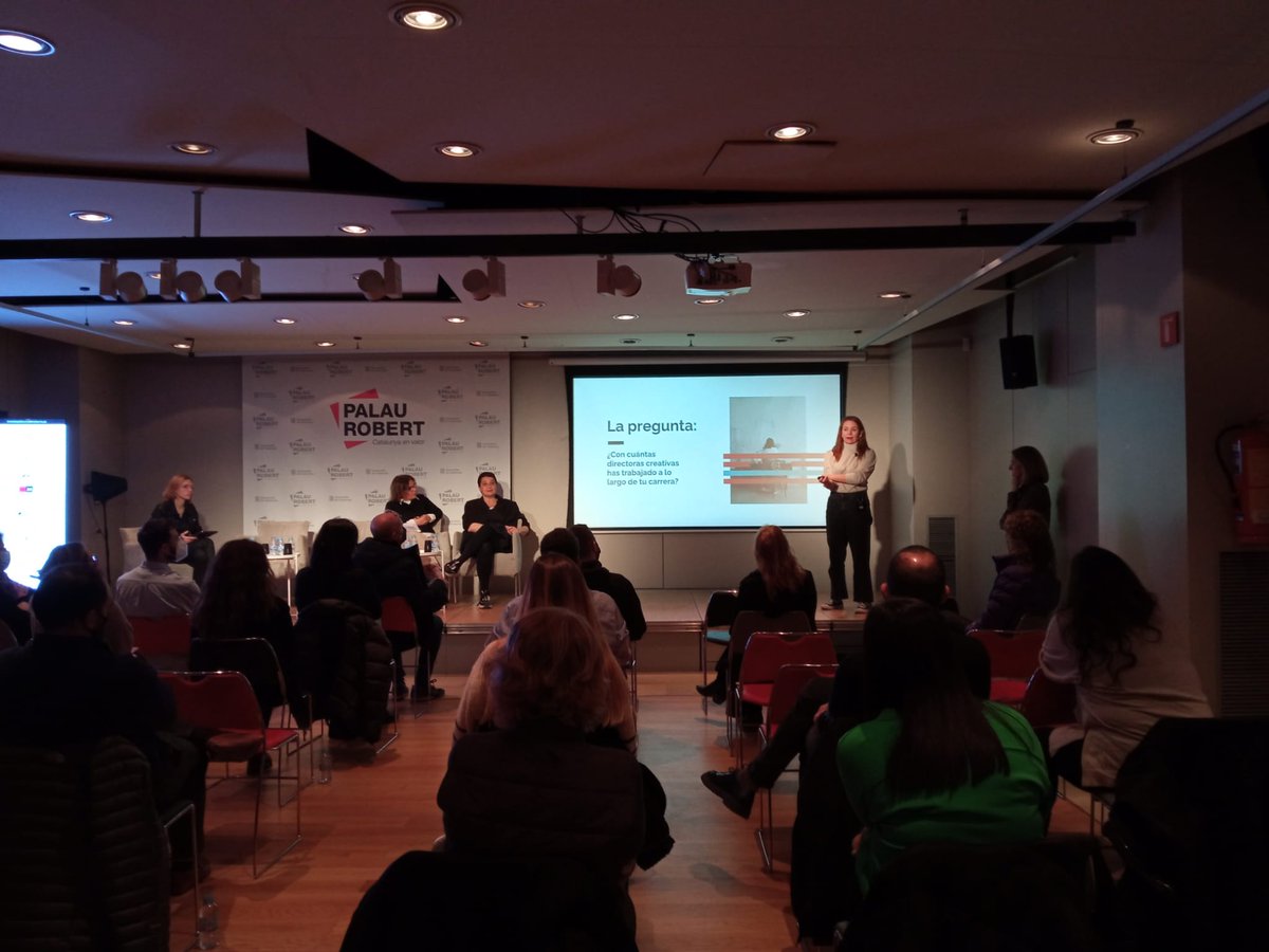 MktComCat's tweet photo. 🔴 #ElMiradorIndiscret
☑️ DONES AL PODER!
"L’associació #Unadedos neix com una necessitat en el nostre sector. No només denuncia la posició de la dona en els càrrecs de direcció en creativitat publicitària, sinó que pretén crear un canvi". @hableconeva #Twoelf @mas_creativas https://t.co/mIwXL4b2zx
