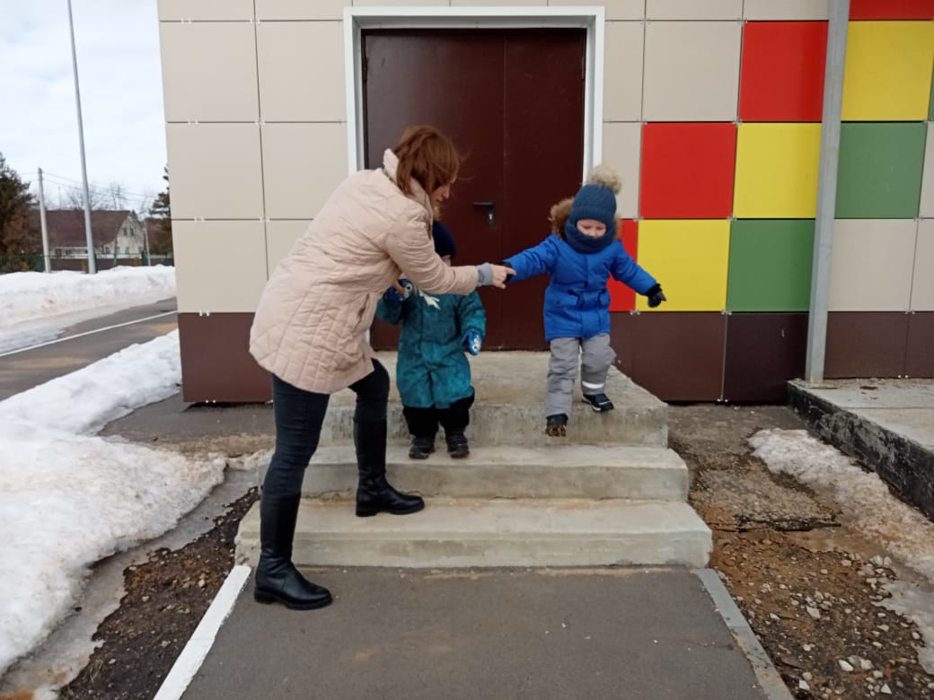 detsad2teploe's tweet photo. Проведена практическая отработка действий по эвакуации людей в случае возникновения пожара.Воспитанники ДОУ познакомились с правилами пожарной безопасности и вызова пожарной службы🚒🧯🧑‍🚒 https://t.co/QmYgobsK5x