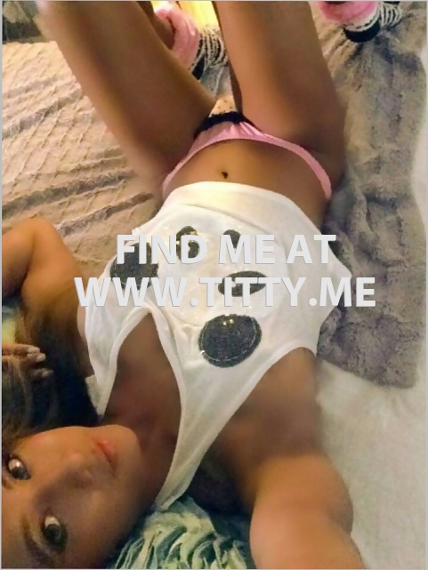 stacybergseth26's tweet photo. #nudepublic romance #skyprivate https://t.co/jKnEKc0vxu