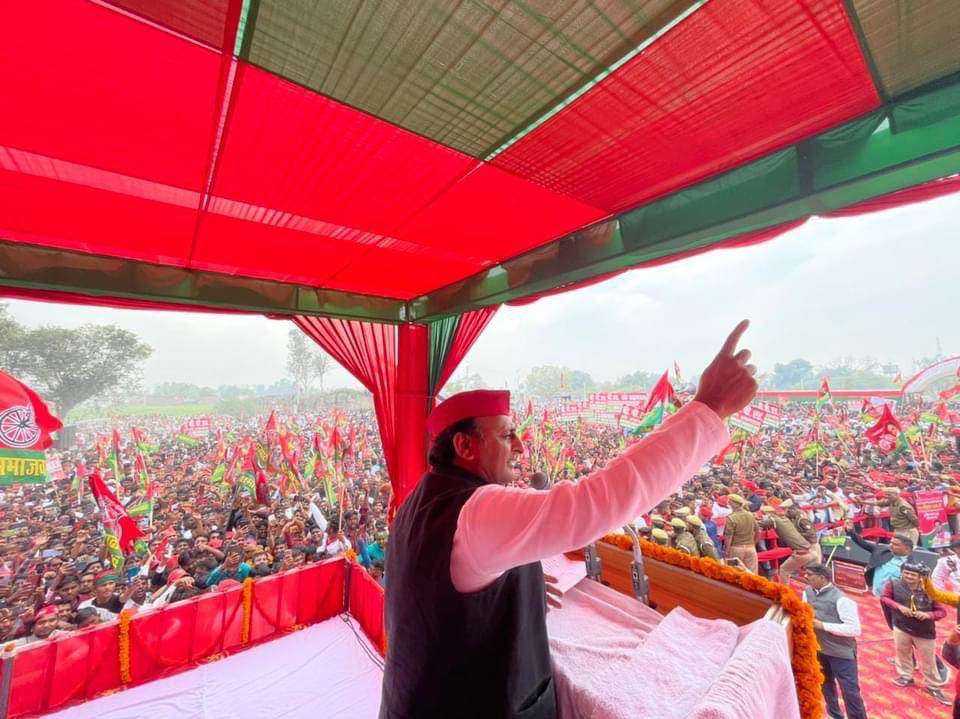 akshayyadavmp's tweet photo. माननीय राष्ट्रीय अध्यक्ष जी का हंडिया, प्रयागराज दौरा https://t.co/6s8JLLfhp3