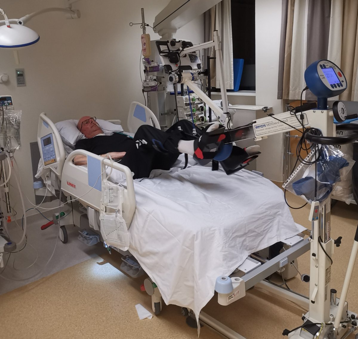 Lange Termijn Acute Zorg (LTAZ) afdeling voor #IC-langliggers: zorg sluit beter aan bij de behoeften van deze patiënten en hun naasten. Dit initiatief uitgewerkt door #Gelre, <a href="/ZG_Apeldoorn/">Zorggroep Apeldoorn</a> en <a href="/Klimmendaal/">Klimmendaal</a> wordt aangeboden bij expertteam van #ministerieVWS: gelreziekenhuizen.nl/over-ons/nieuw…