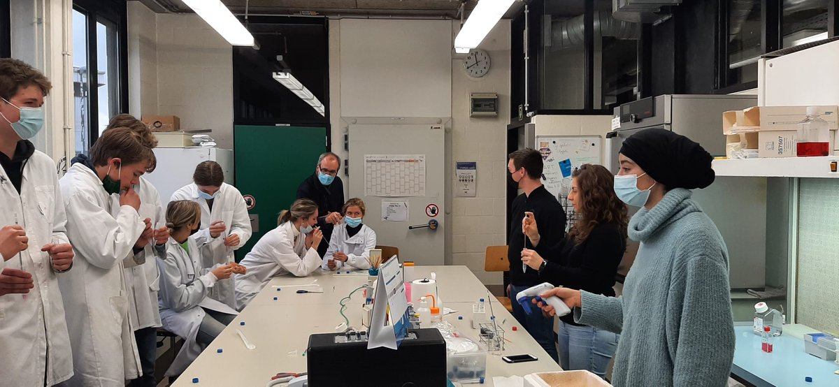 We had visitors last week 😊 Students from Don Bosco School came to Ghent University to learn a little about research in the reproductive field 🐮 They even gave it a try in the lab 👩🏻‍🔬🔬
We all enjoyed the nice experience 🥰
<a href="/Cami_bnd/">Camilla Benedetti</a> <a href="/andreafm27/">Andrea Fernández</a>
#EUROVA #MSCA #ScienceForEveryone