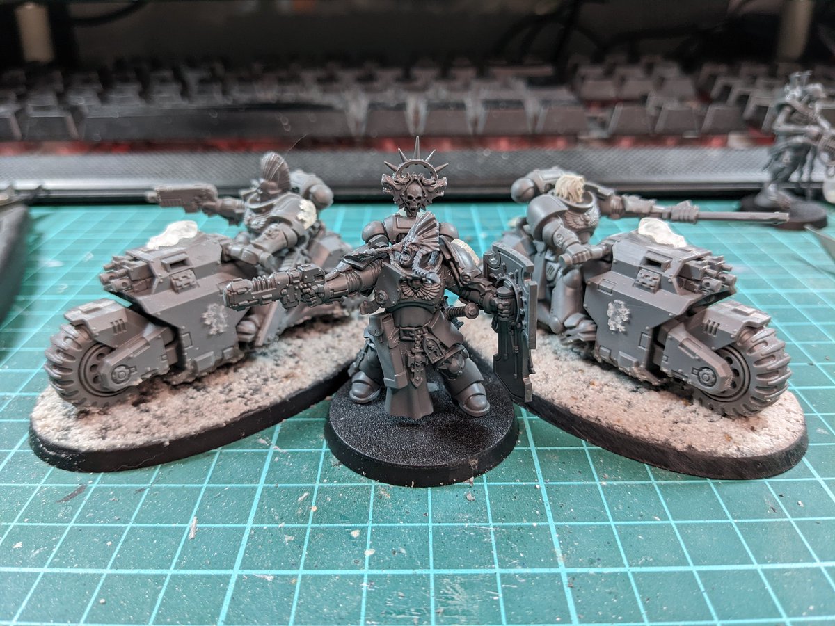 LookingForGeeks's tweet image. Custom Space Wolves Primaris Lieutenant! #warhammer #40k #warhammer40k #miniatures #spacewolves #warhammercommunity