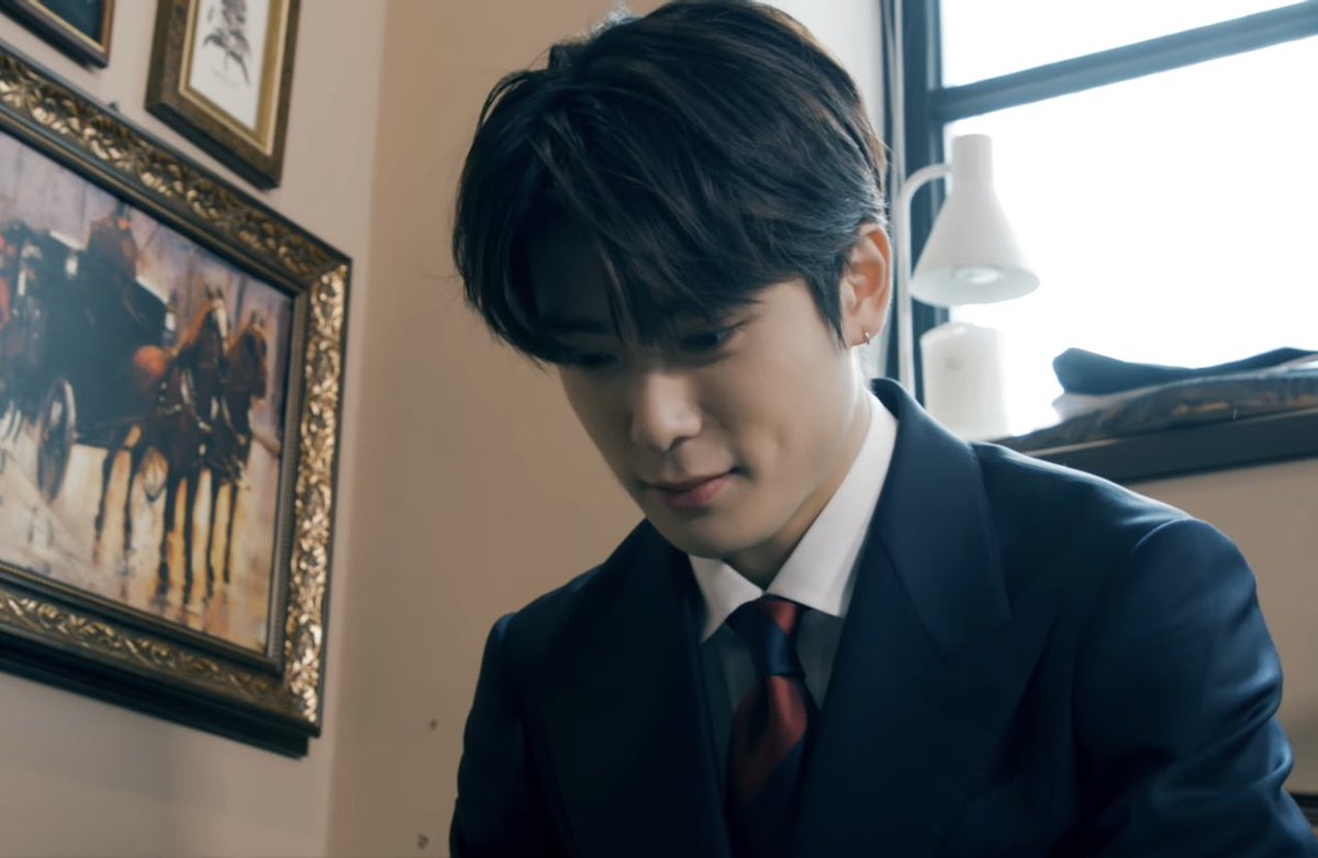 yunotized's tweet photo. oh jaehyun would definitely fit a private school drama https://t.co/dWzTY5r7Gf