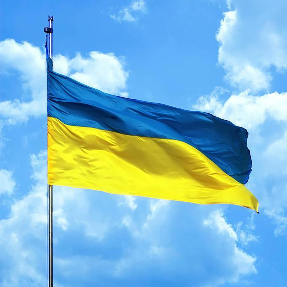 Love and solidarity to Ukraine today! It is just horrific and heartbreaking what's happening! 🙏🇺🇦😢 But also let's remember that this is Putin's fault and not the Russian people who never asked for this, and are now being dragged into this war!