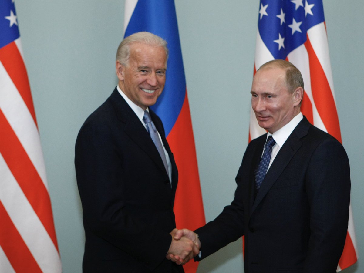 smolfries_'s tweet photo. 1/ Why I think this invasion is nothing more than a show staged by the Biden administration and Russia and is a win-win situation for the both parties.

My first forecast🧵 https://t.co/aZuQrZ57wi