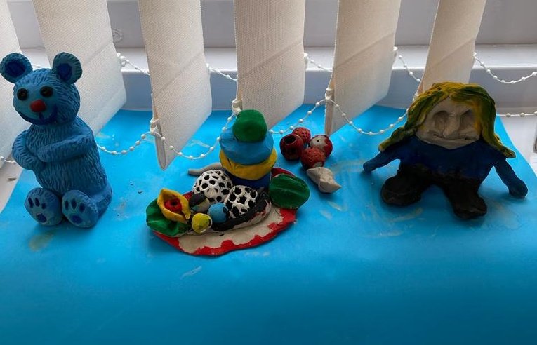 AMHU_doncaster's tweet photo. Clay club remains popular on the unit 
@AMHU_doncaster #wardactivities #activitycoordinators #MentalHealthMatters #clayclub https://t.co/uopbp9Dp4A