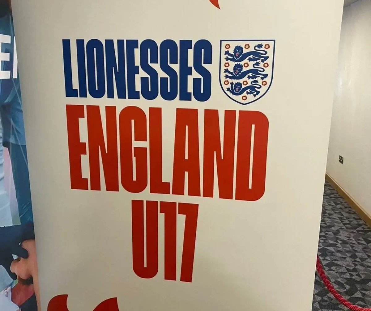 A big congratulations to one of our top girl's football schools in the UK who had a student yesterday play for England U17 Lionesses against Norway! 🙌🏴󠁧󠁢󠁥󠁮󠁧󠁿🦁 #uk #football #schools #ukfs #girls #soccer #academy #england #europe #privateschool #education #school #wsl #lionesses
