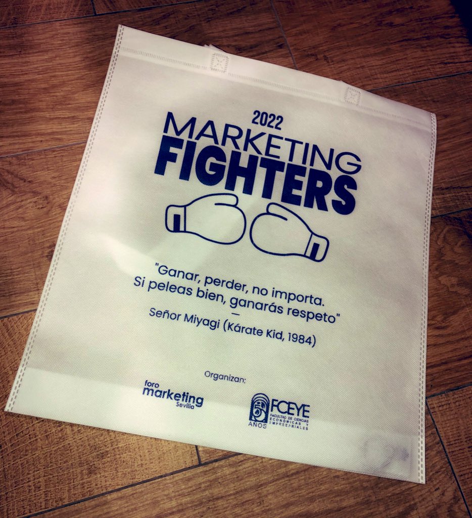 BosqueElena's tweet photo. Hoy damos las clases de 1° de #administracionyfinanzas de la @fpvedrunasev en la facultad de Económicas de @unisevilla  asistiendo al 2022 #marketingfighters que organiza @FMKTSevilla 

#fpvedruna #marketing #comunicacion #RRSS #sevilla https://t.co/9z3880gQ7Z